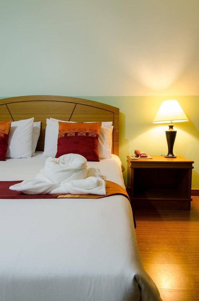 Ranong Garden Hotel Экстерьер фото